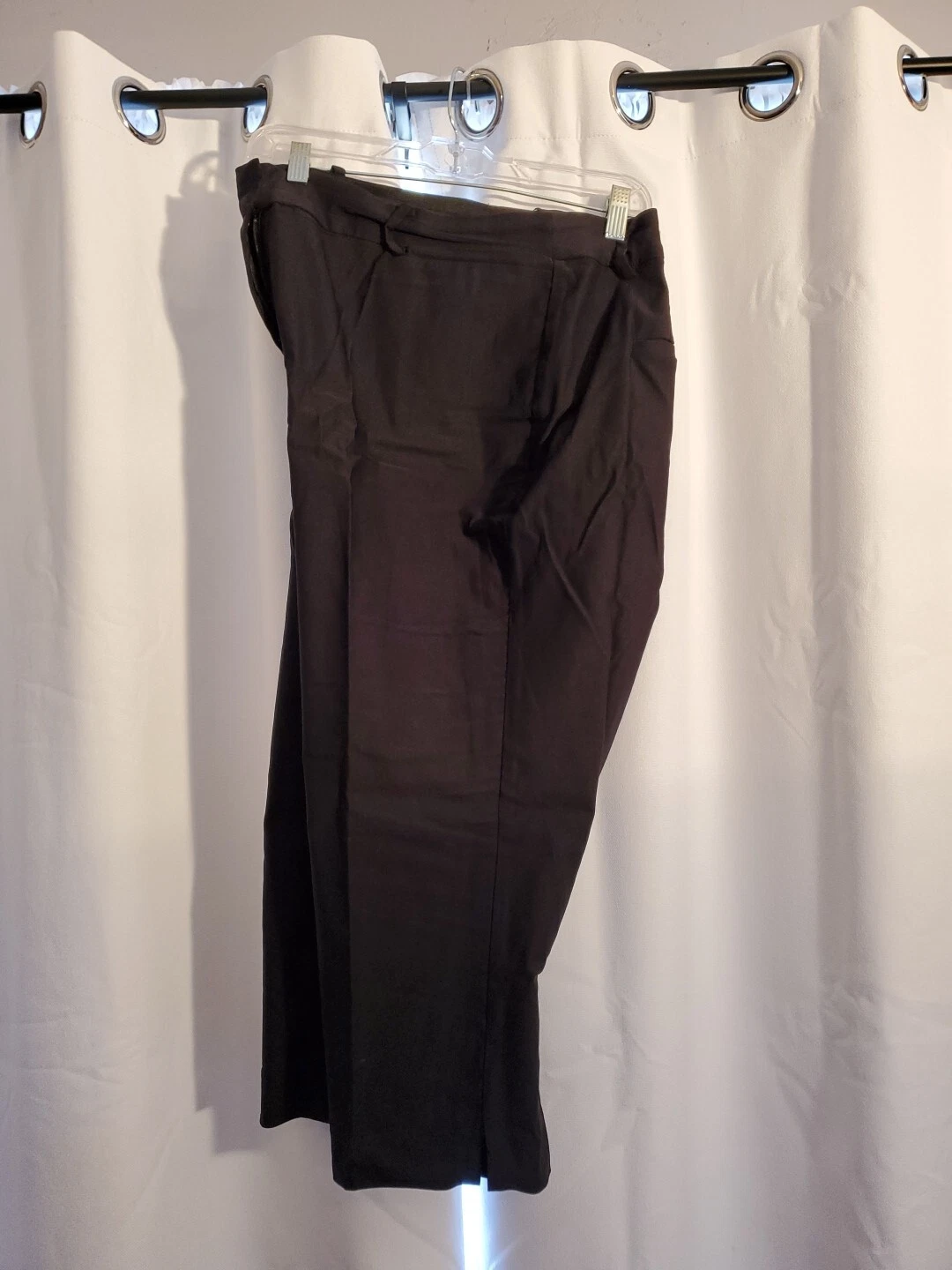 Lane Bryant The 4-Season Slim Capri Pants Size 18P Black Mid-Rise Stretchy