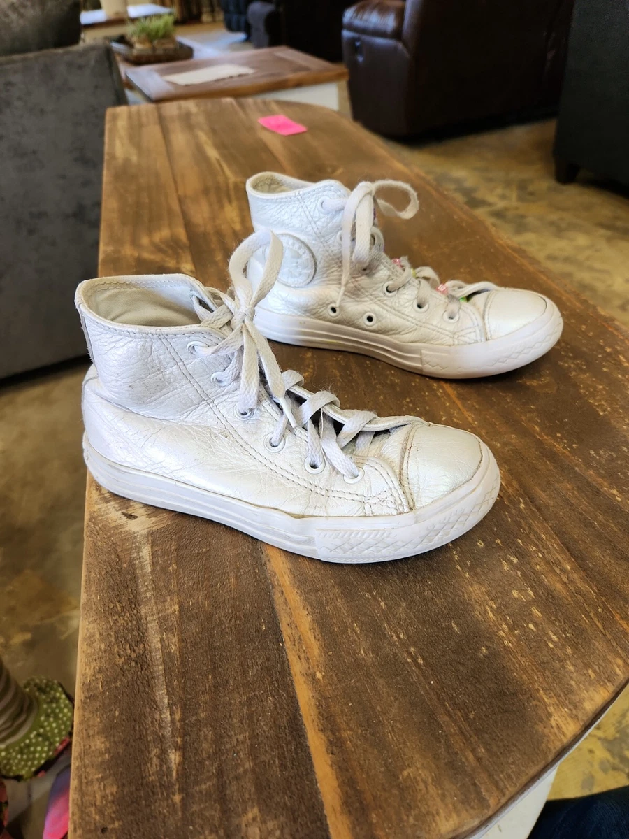 Fantastiske hav det sjovt Syd Converse Chuck Taylor All Star high top sneakers off white shiny leather sz  1 Y | eBay