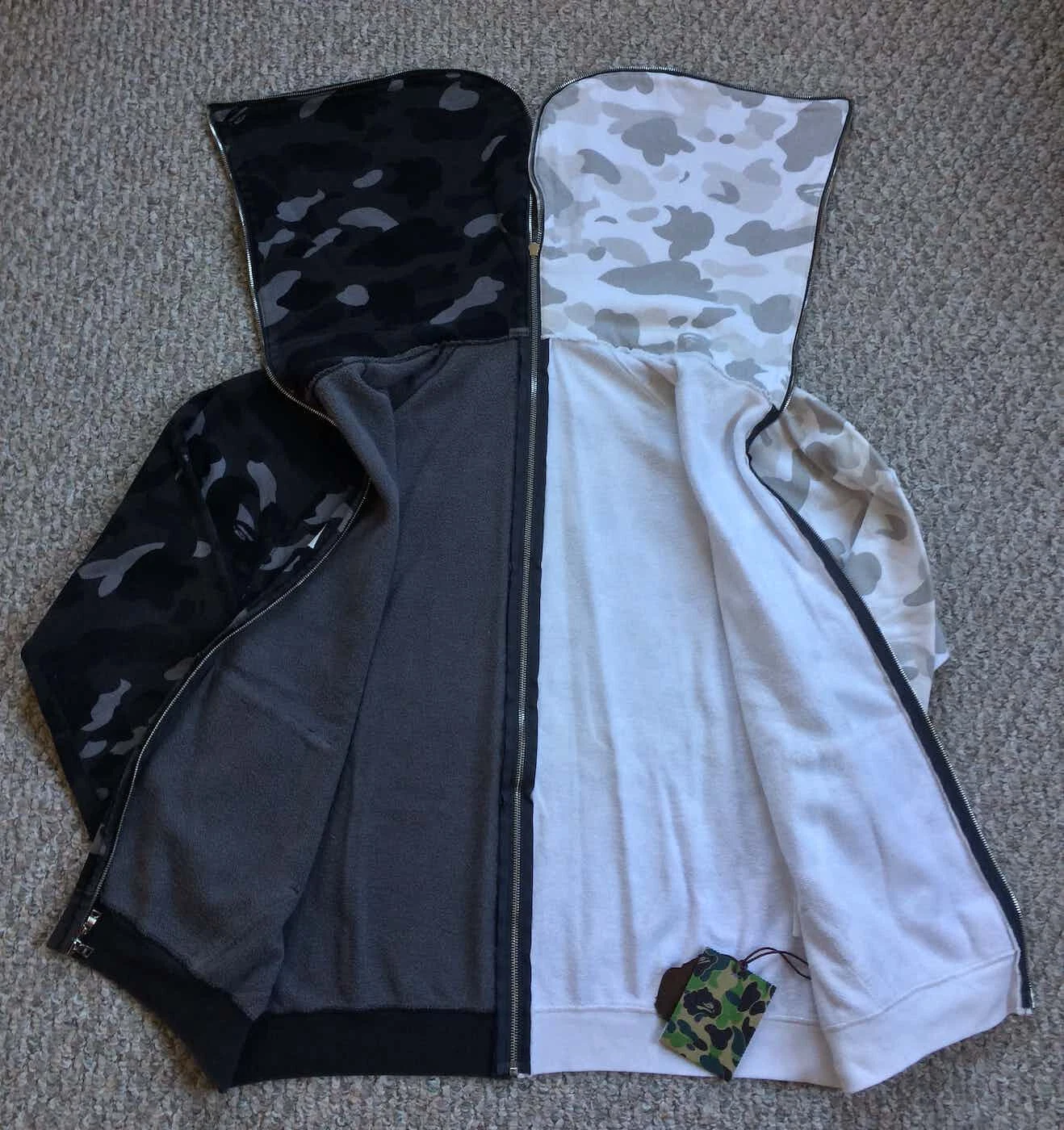 A BATHING APE (BAPE) Felpa con cappuccio OG Bape Split mimetica full zip Spellout