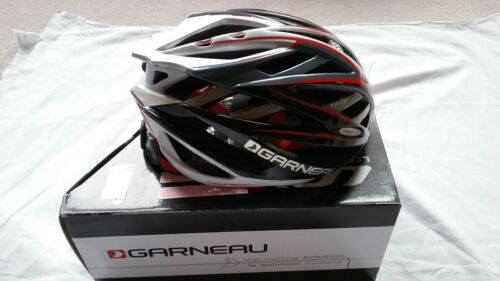 Louis Garneau DIAMOND Cycling Helmet SMALL 52-56 cm - Red/Black - NEW IN BOX!