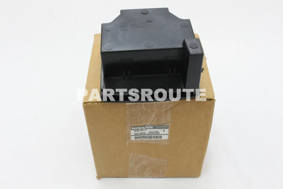 日产 Armada Titan 2008 - 2015 原始设备制造商后中控台杯架 96965-ZR00B — 第 3/3 张图片