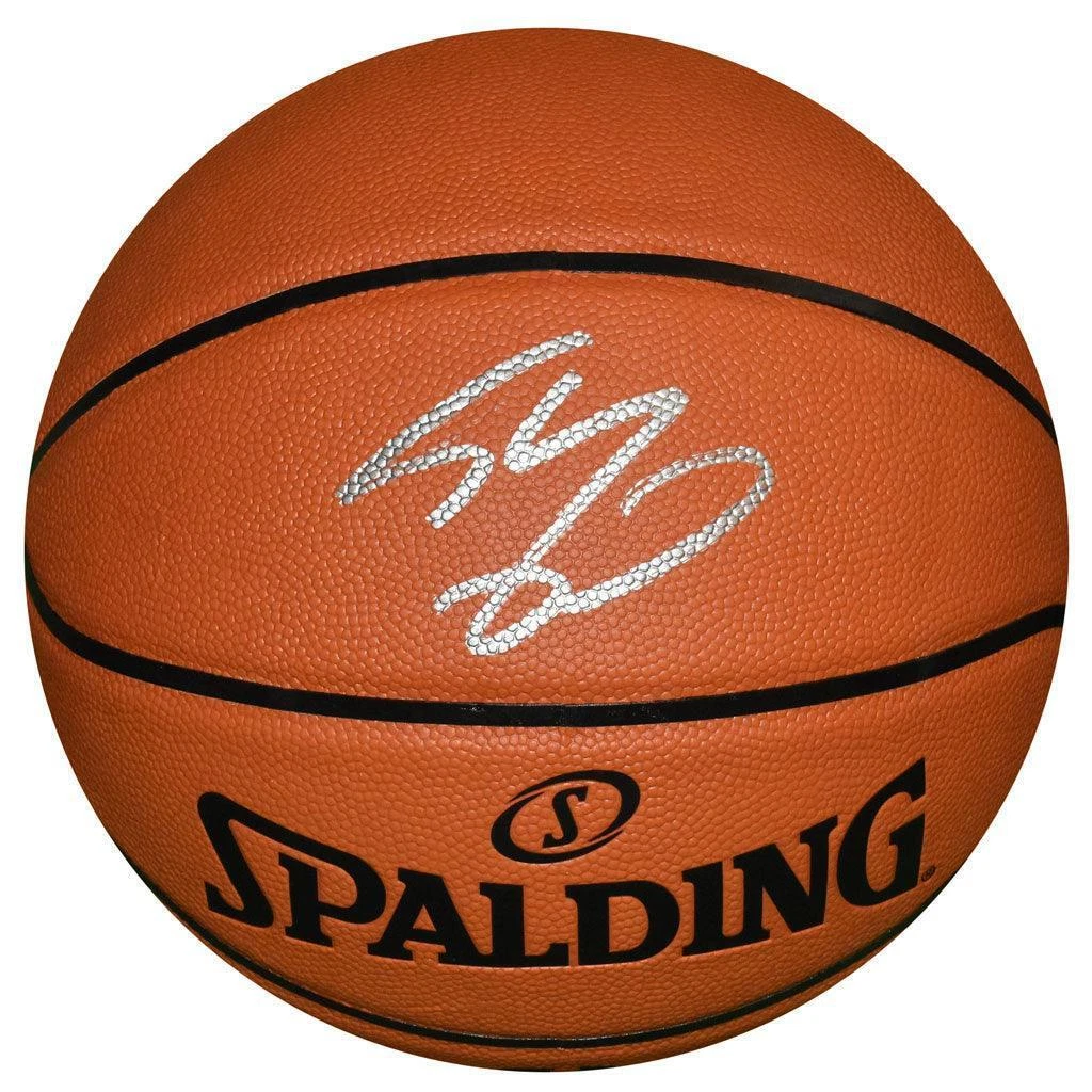 Shaquille O'Neal Signed Spalding NBA Silver Series Basketball (Beckett)