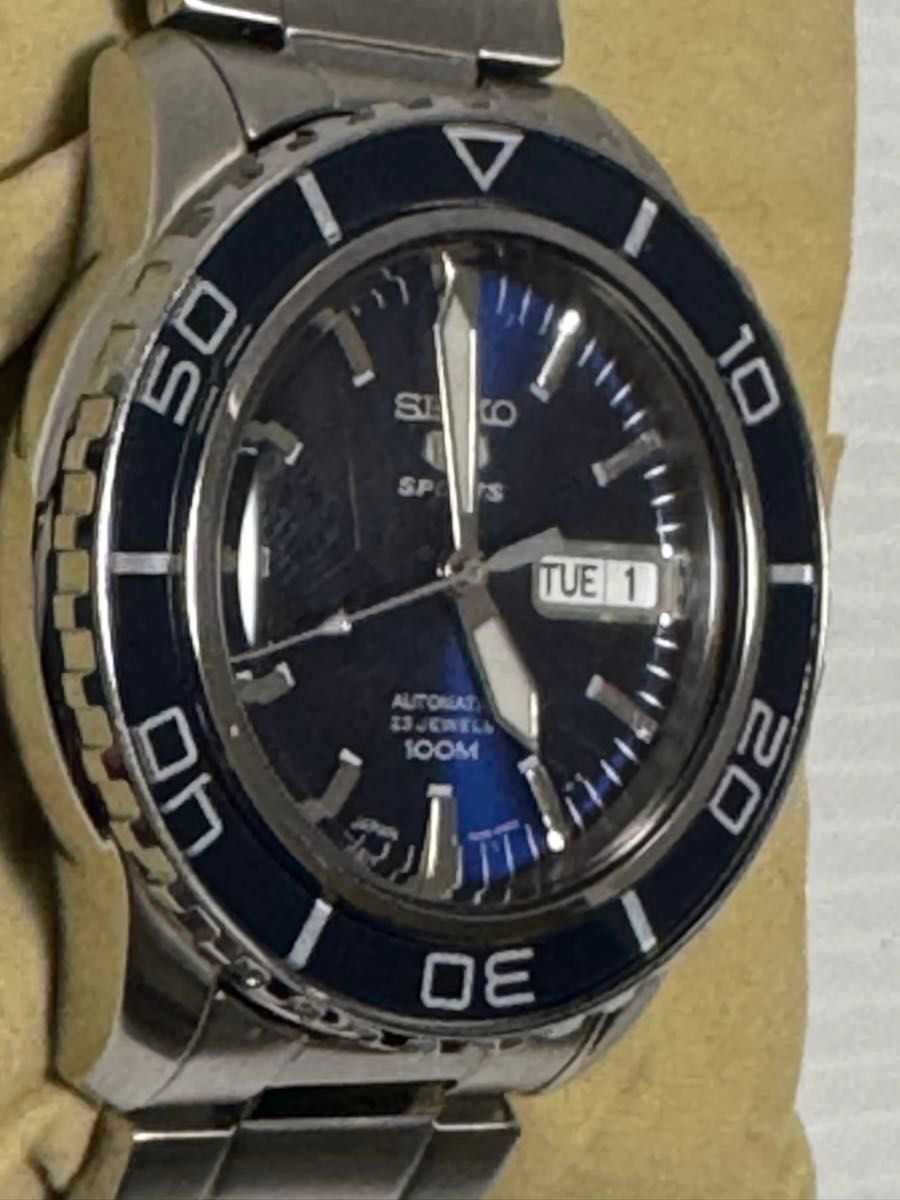 Seiko 5 Sports 7S36-04N0 Day Date Blue Silver 23jewels