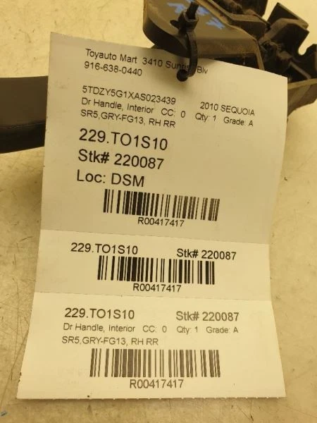 Toyota Sequoia SR5 2010 manija interior trasera lado del pasajero  Foto 4 de 4