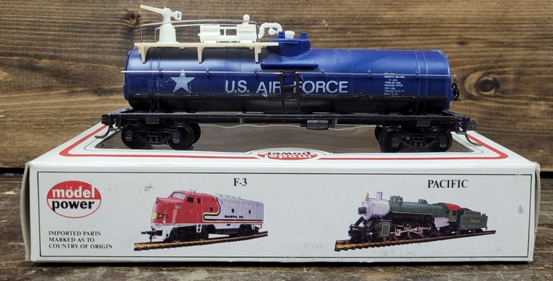 Model Power Car HO Scale 9166-1 US Air Force Tank (MDPU9166) (USED) Modified