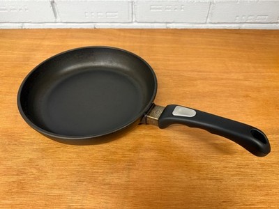 Woll Titan Plus 24 cm Induktionsleitung Antihaft Bratpfanne - fester Griff