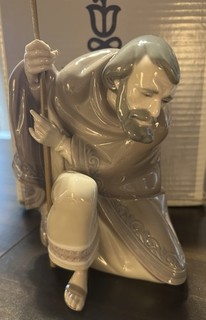 Lladro Nativity Figurine #5476 Saint Joseph with staff (in Original Box)