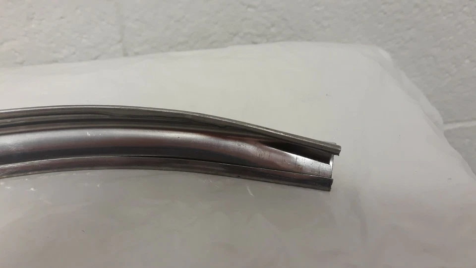 Oldsmobile 90 Series G-40 1940 capó central moldura 412732/8.054 NOS Foto 3 de 4