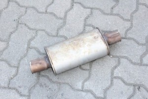 BMW 1er E87 LCI Auspuff Mittelschalldämpfer 7564180