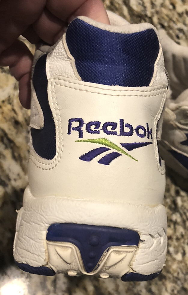 Vintage 90s Reebok Mid Top Pre-Season Cross Trainer Vintage 90s Reebok Mid Top Pre-Season Cross Trainer