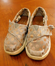 TOMS gold/gray polka dot canvas boat shoes toddler sz 9