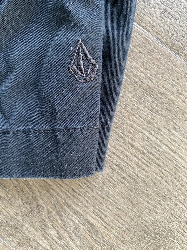 Volcom Big Boys' Black Vmonty Shorts Size 28 - Image 4 of 4