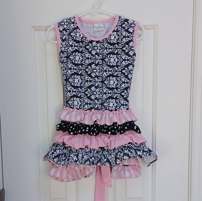 Girls 3-Piece Outfit Set Black Pink White Floral Ruffle Bow Dress Capri Size 4-5