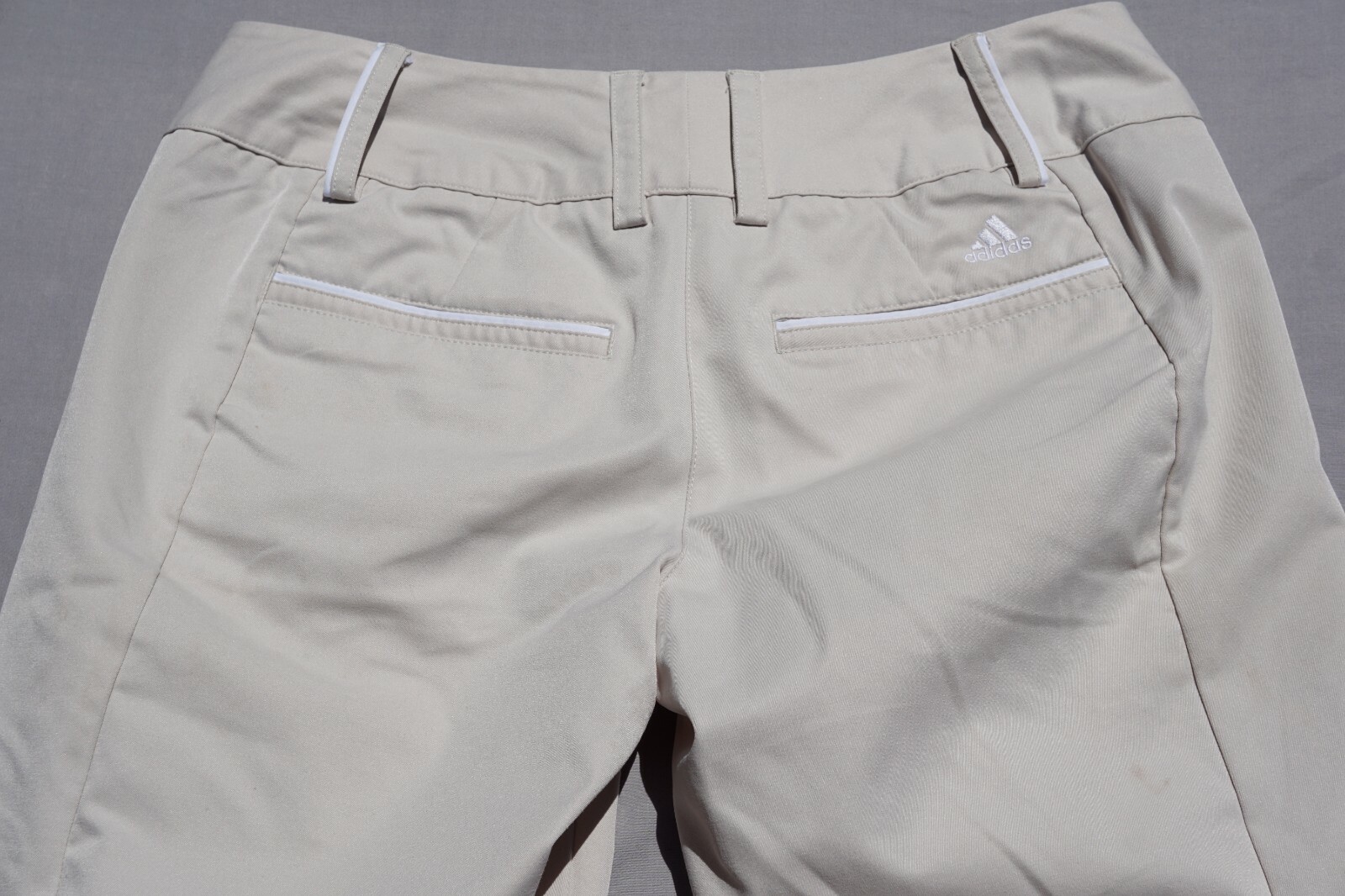 Adidas ClimaLite Snap Cuff Lightweight Casual Golf Long Shorts. Women's