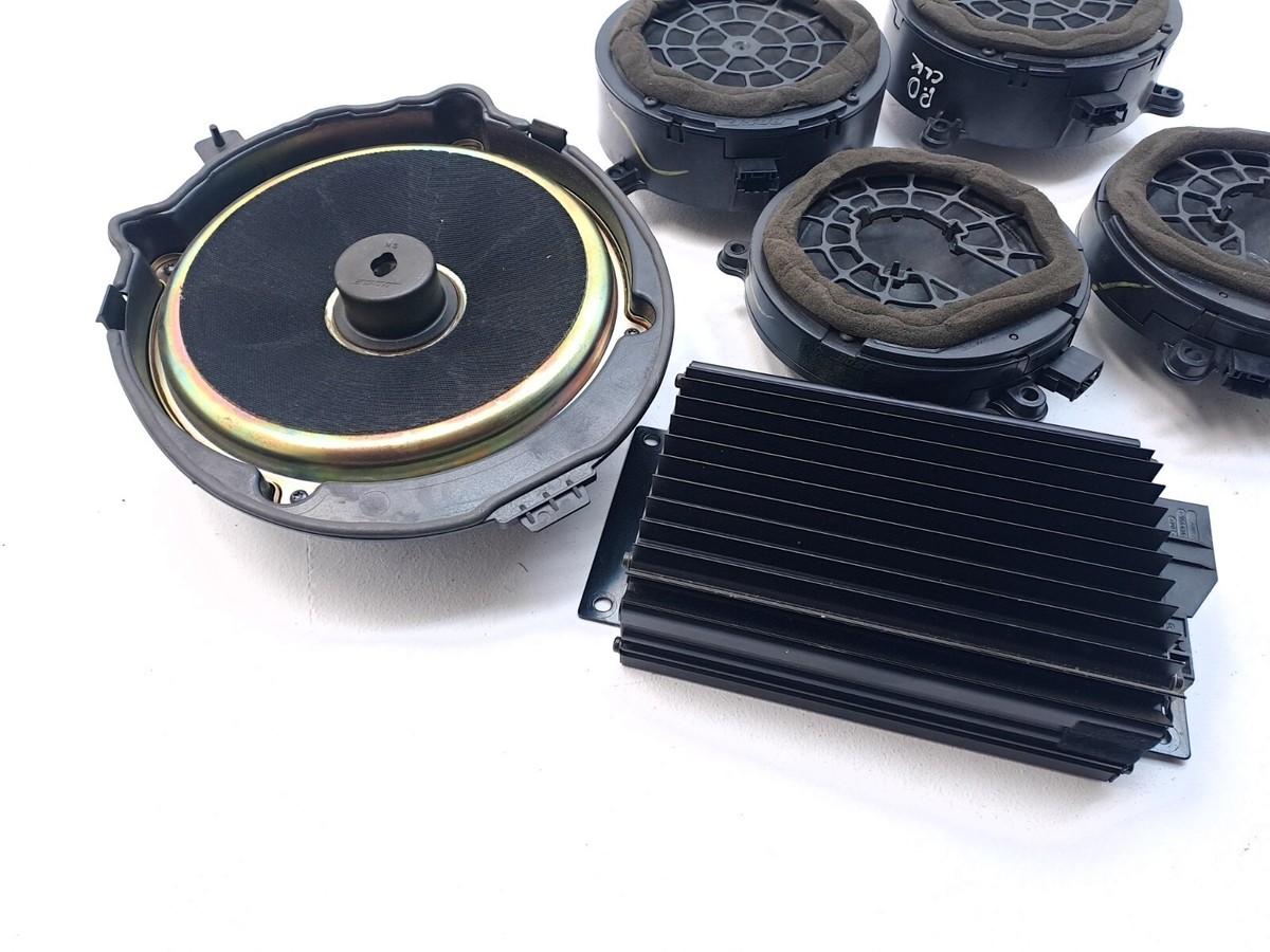 Original Mercedes-Benz CLK W209 BOSE Sound System 2098200289
