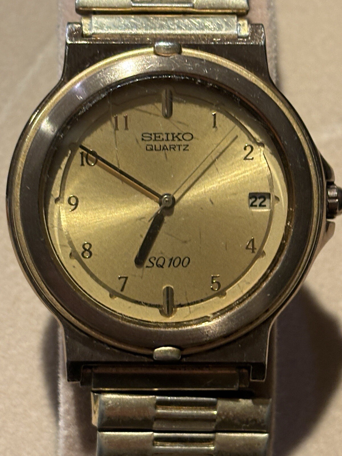 Vintage Seiko SQ 100 5H22-6119 Mens Quartz Gold Date Wristwatch Rare New Battery image 2