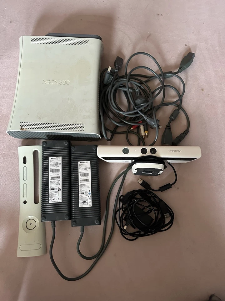 Xbox 360 with Kinect Camera and 2 X Dance Dance Revolution Mats - Image 3 of 4