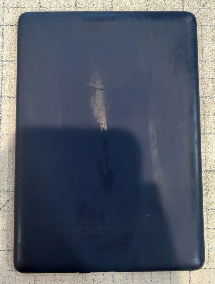 Amazon Kindle Paperwhite 11th Gen - M2L3EK - as-is for salvage/parts/disassembly - Image 3 of 4