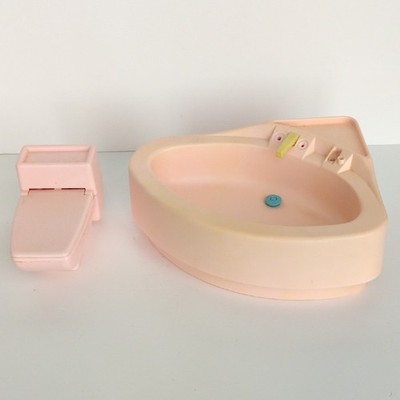 Vtg 70s Barbie's Dreamhouse Pink Bathroom Toliet & Bathing Tub - USA Made