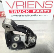 PETERBILT PIVOT-MOUNT LOWER, CAST ALUMINUM LH L48-6029