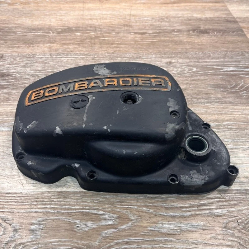 1980 80 81 Can-Am 250 MX-6/Original OEM Bonita cubierta lateral del embrague del motor izquierdo Foto 2 de 4