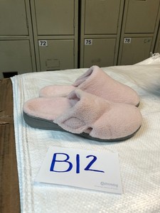 vionic pink slippers