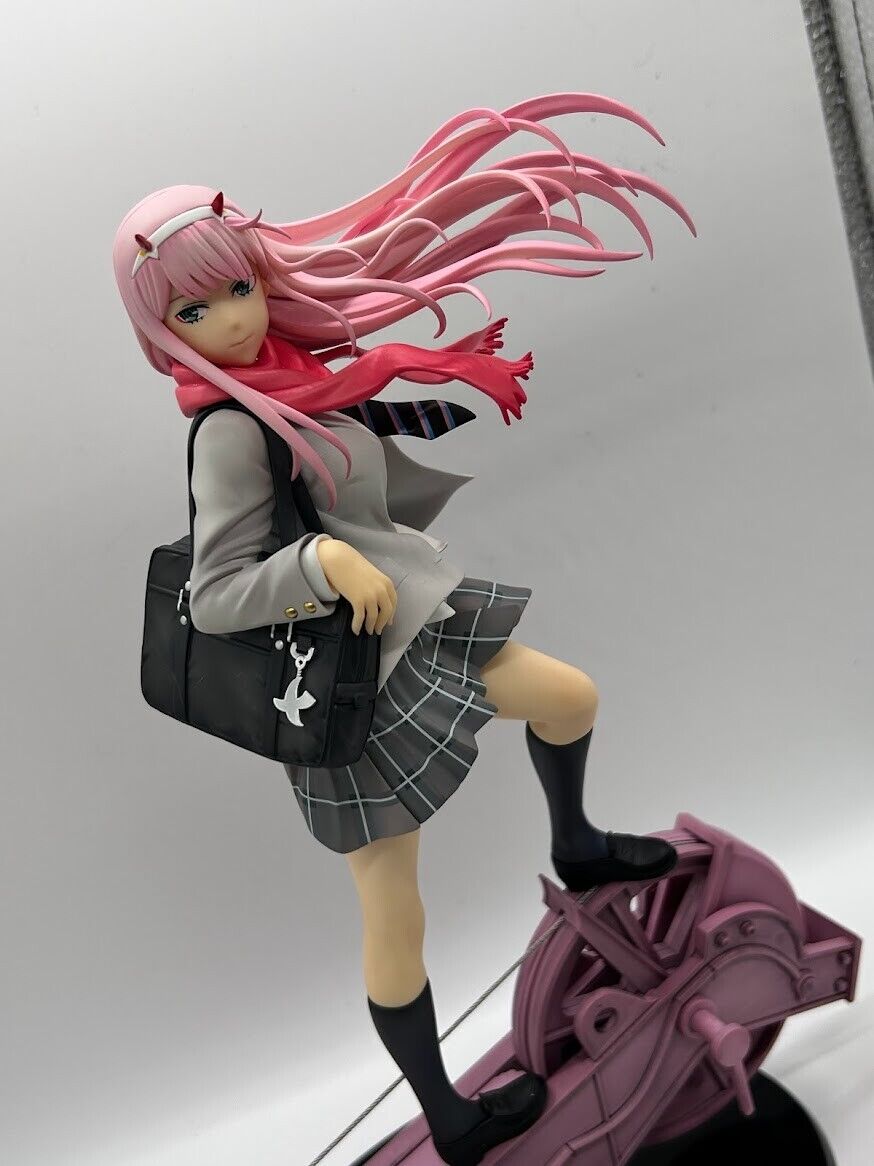 DARLING in the FRANXX Zero Two School Uniform Version 1/7 Scale Figure