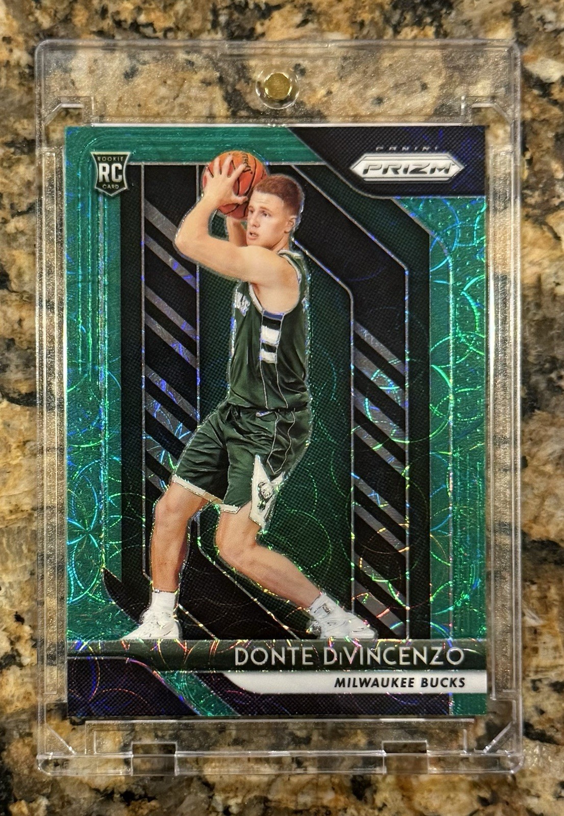 Donte DiVincenzo 2018-19 Prizm Green Choice Prizm Rookie RC Color Match Bucks /8