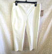 Chico's Women  s White Solid Crop Pants Flat Front Slimming Stretch Rayon 10