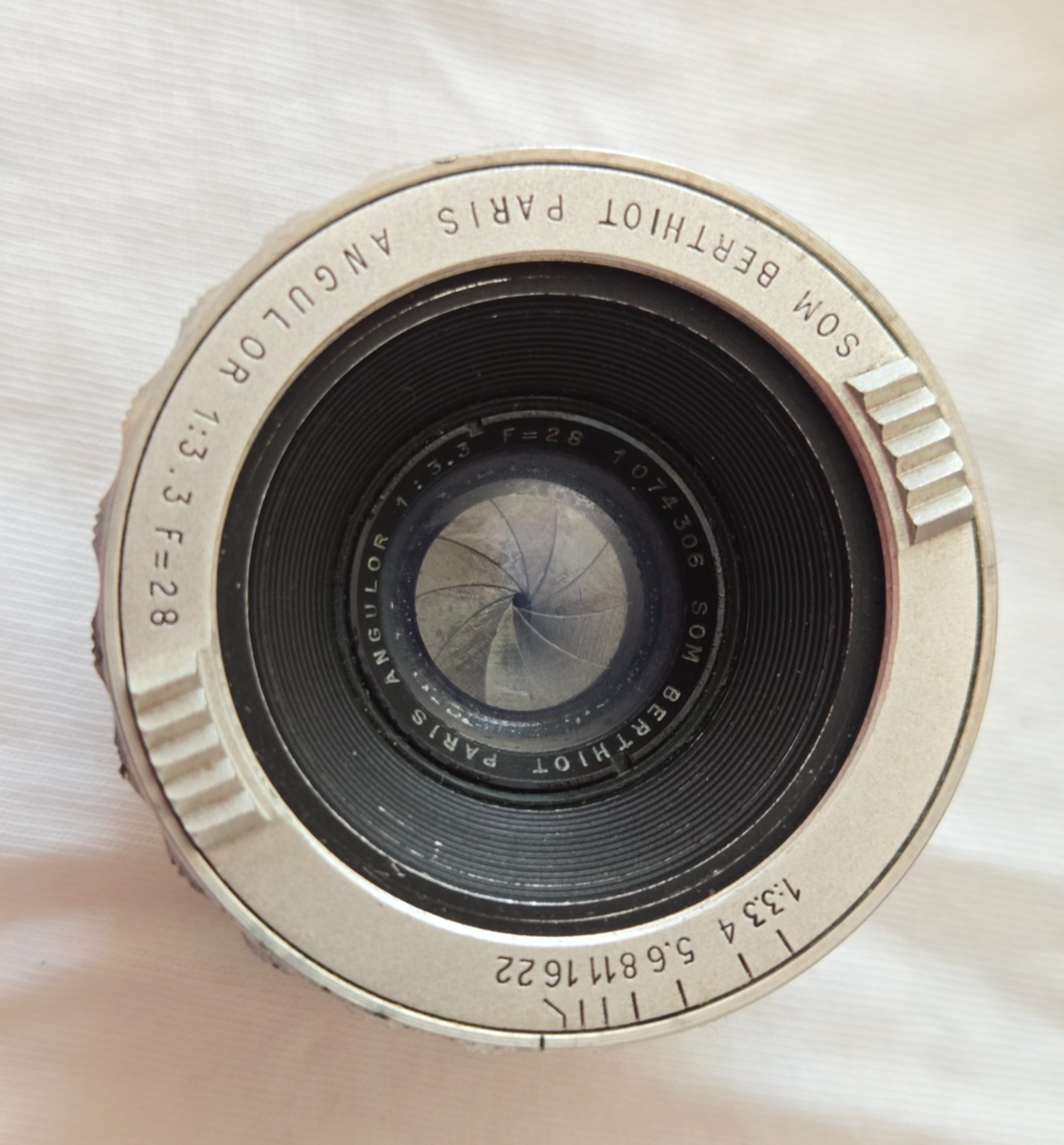 Original Som Berthiot Paris Angulor 28mm f/3.3 for Leica LTM Screw