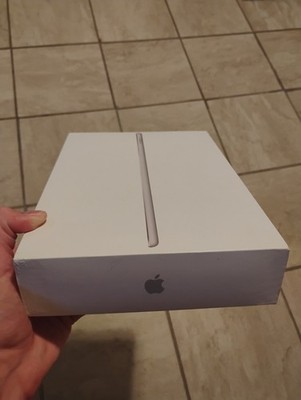 Apple iPad 7th Gen 32GB Silver/White Model Unlocked With Original