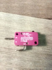 Marquardt 1005. 10A 125-250 VAC 1/2 HP Micro Switch