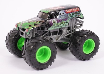 Spin Master Monster Jam Grave Digger Monster Truck 1:64 Scale