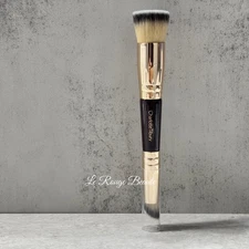 Charlotte Tilbury Hollywood Complexion Brush - Double Ended Flat Top