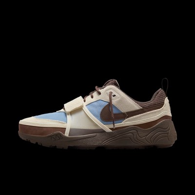 Size 9.5 - Travis Scott Zoom Field Jaxx Pale Ivory and Leche Blue