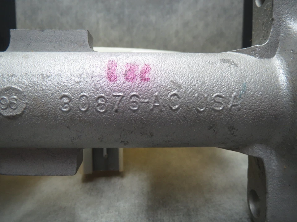 Cilindro maestro de freno para 95-97 Mazda B2300 B3000 B4000 Hecho en EE. UU. ¡Envío rápido! Foto 3 de 4