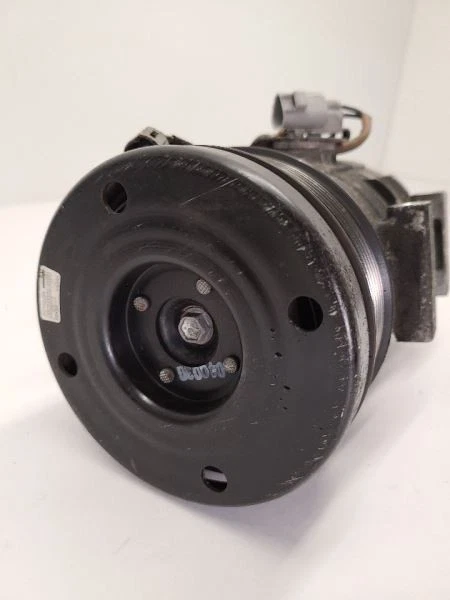 Toyota Tundra 2010-2017 compresor de aire acondicionado 8 cilindros 883200C160 Foto 4 de 4