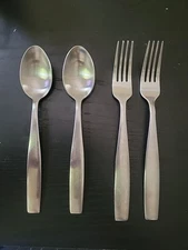 4 Pc Oneida Stainless Flatware Cannon Satin 2 Spoons and 2 Forks
