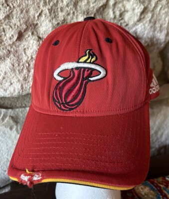 MIAMI HEAT Adidas Cap Medium Red Elastic Back Unisex Cotton Blend Distressed