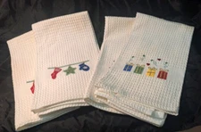 NEW SET OF 4 “JINGLE & JOY” EMBROIDERED CHRISTMAS BATHROOM HAND TOWELS 20X27"