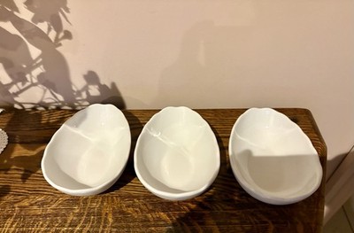 3er Set Vintage weiße Ostereierschalen Schalen mit Wellen, sehr guter Zustand Made in Spain