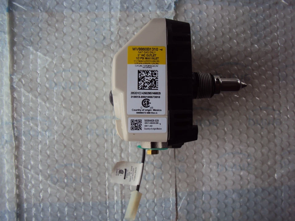 Honeywell WV8860B1310 Gas Valve Nat Gas Only - Image 2 of 4