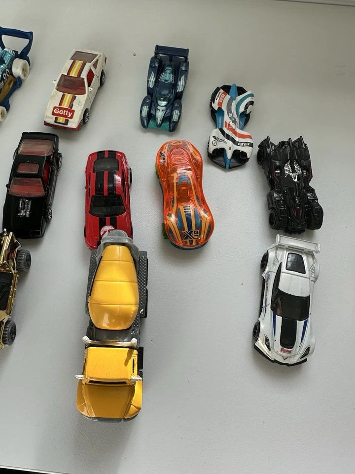 Hot Wheels Premium Mixed Lot Vintage Loose Cars (14) - Image 3 of 4