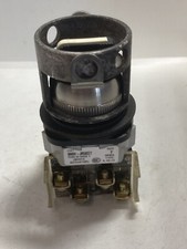 ALLEN BRADLEY 800H-JR5KE7B SEL SWITCH WITH 800T-N81 KNOB 3 POS SPR RET R SER F