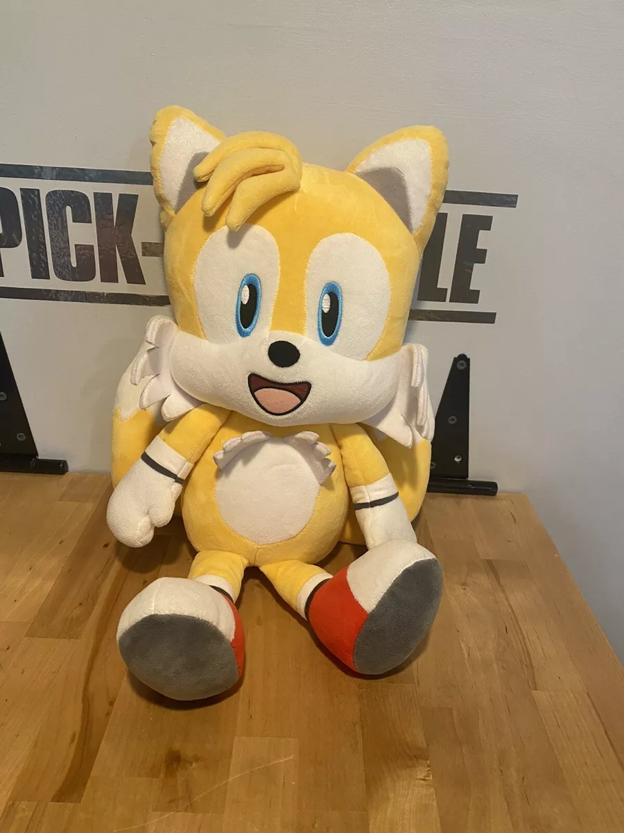 Sonic the Hedgehog 16 HugMe Plush with Shake Action - Super Sonic