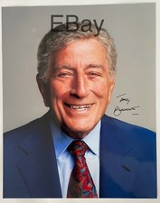 Tony Bennett Autographed Photo 10x8