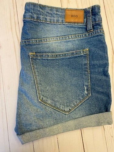 BDG Urban Outfitters Mid-rise Shortie Distressed Cuffed Denim Shorts Women's 29 - Picture 3 of 6