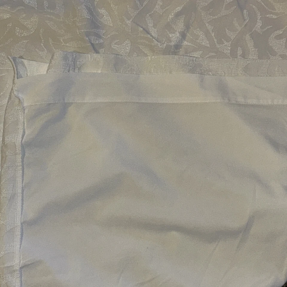 Funda Nórdica HAMPTON Jacquard Blanco Talla Queen Usada en Excelente Condición Foto 3 de 4