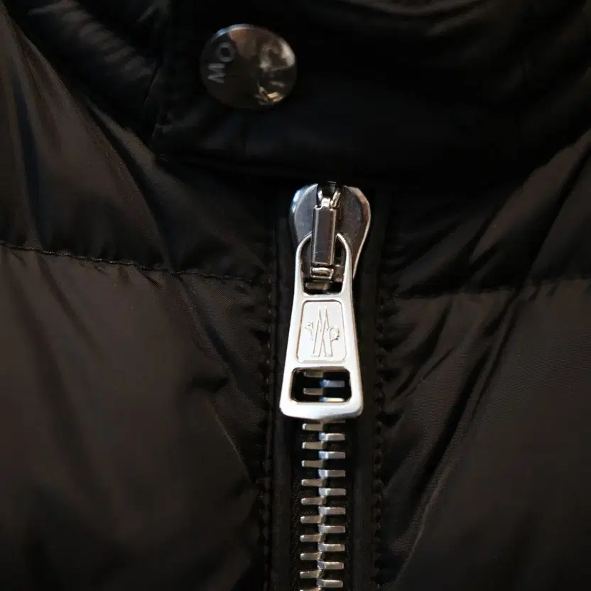 Moncler Amiio Men's Coat, Size 3, Excellent Condition thumbnail 2