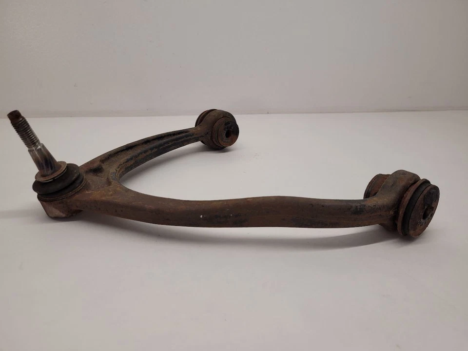 2007 - 2016 GMC SIERRA 1500 PICKUP Driver Upper Control Arm Front Steel Foto 2 de 4